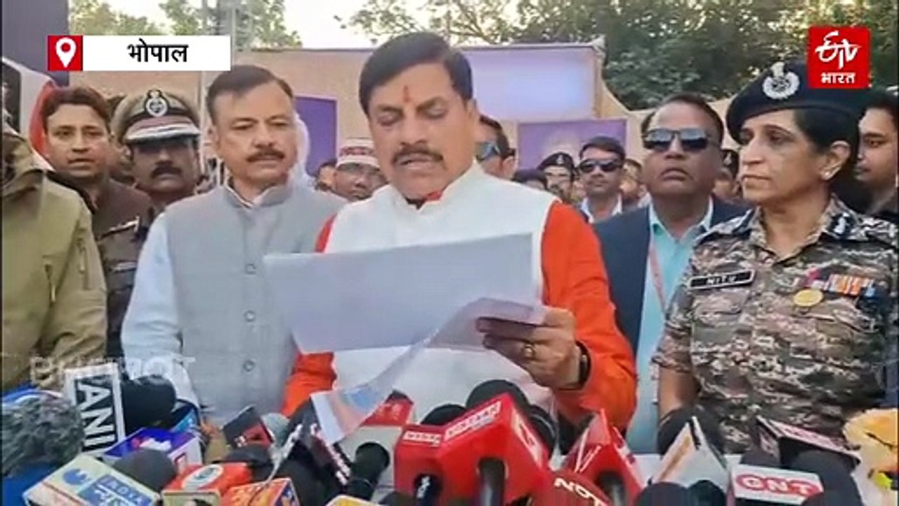छत्तीसगढ़ के 10 नक्सलियों का बालाघाट में सरेंडर, 2 करोड़ 36 लाख का था इनाम