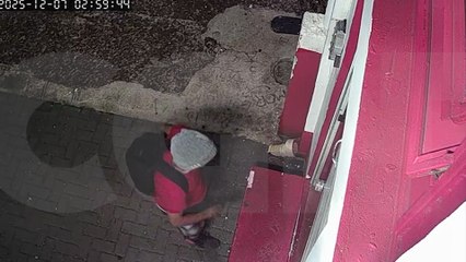 Câmera flagra furto de scooter elétrica no Centro de Cascavel