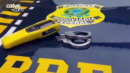 Caminhoneiro é preso por embriaguez após dirigir em zigue-zague na BR-376