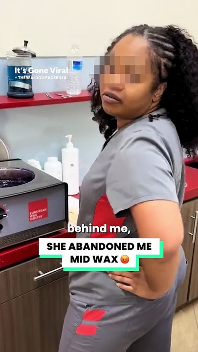 The whole salon saw my 🐱...