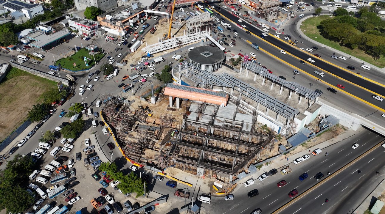 Nuevo puente peatonal del kilómetro 9 transformará la entrada a Santo Domingo