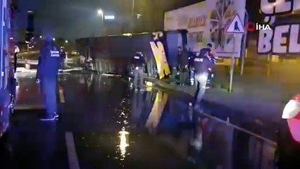 Çekmeköy'de kontrolden çıkan otobüs yan yattı