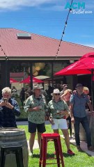 ‘Kenny’ star Shane Jacobson revives country pub and bans pokies for good