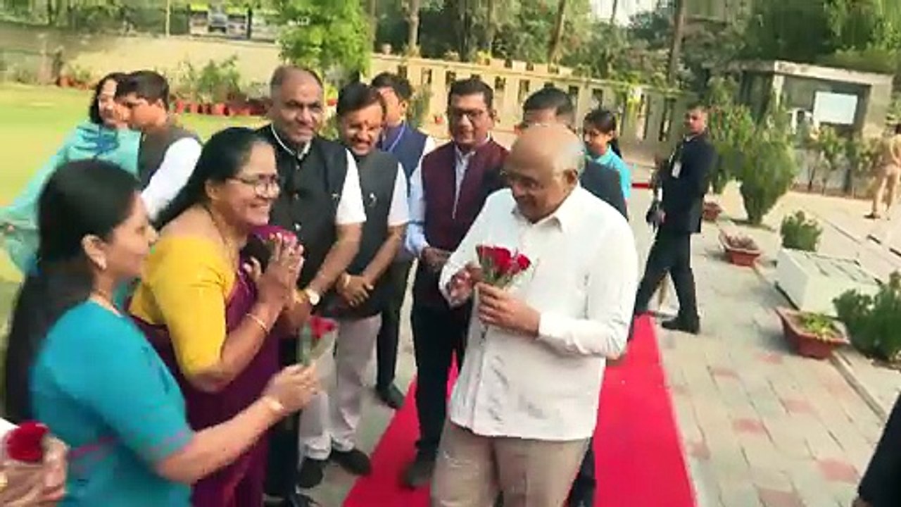 PARIKSHA PE CHARCHA BY PM NARENDRA MODI WATCHED BY #GUJARAT CM #GANDHINAGAR