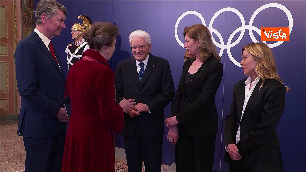 Milano Cortina, la Principessa Reale Anna del Regno Unito arriva alla cerimonia d'apertura