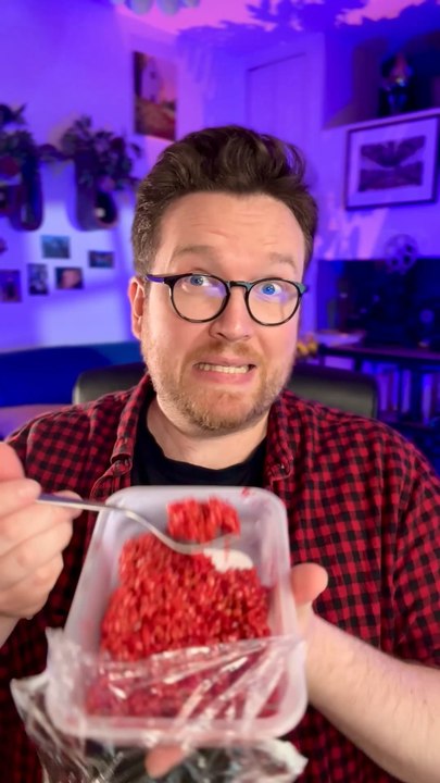 Voilà la méthode utilisée par l’accessoiriste Jay Duckworth que j’ai découvert dans une vidéo d’un autre accessoiriste Scott Prop and Roll 🍿