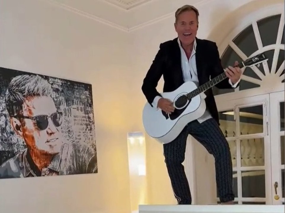 'Happy Birthday to me': Dieter Bohlen singt sich selbst ein Ständchen