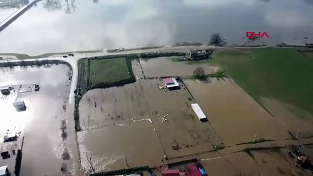 Turuncu kod uyarısı yapılan Meriç Nehri taştı: Çiftlikler ve tarım alanları sular altında!