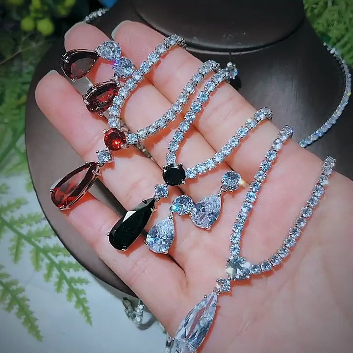 Would you wear this to a wedding?  👀✨