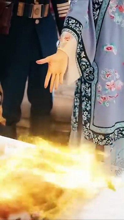 The Warlord's Wife is Actually a Knife-Seller