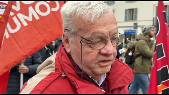 A Milano le voci del dissenso al corteo Insostenibili Olimpiadi