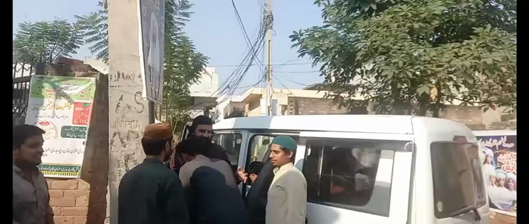 خوش رہیں تیرے دیکھنے والے ورنہ کس نے خدا کو دیکھا ہے