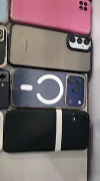 Mulher usa blusas para esconder mais de 10 celulares furtados no Furdunço; entenda