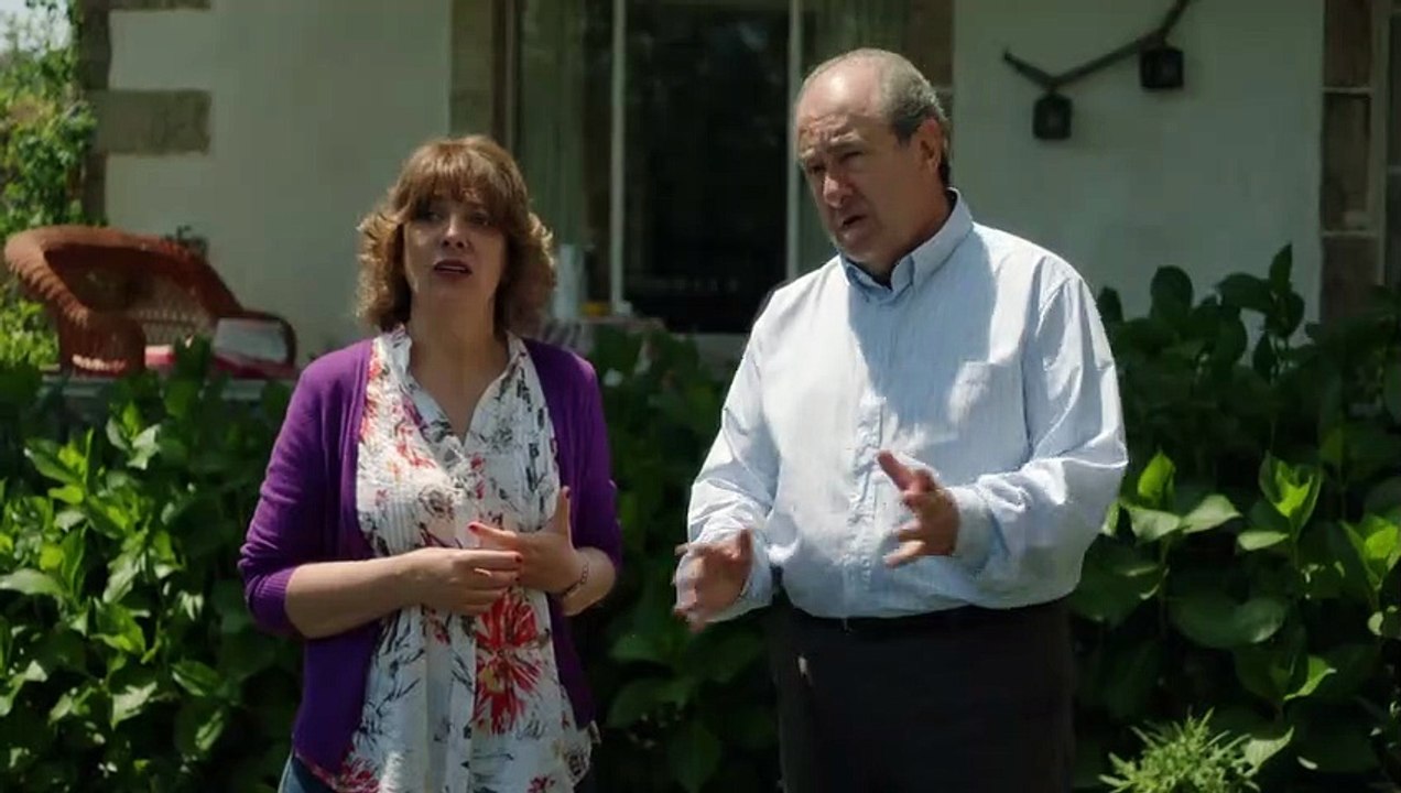 María (y los demás) (and Everybody Else) 2016 - SPANISH movie_Ever since her mum died, María has taken care of her father and her siblings.