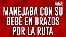 Conducía con un bebé en brazos, atacó a los agentes y terminó detenido