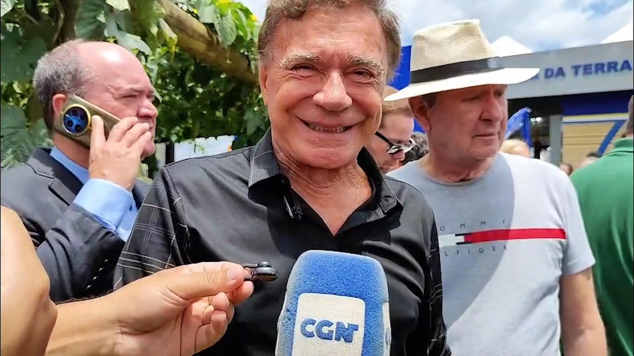 Show Rural: “Eu tenho muita vontade de falar, mas a vontade de ter paz é maior”, comenta Álvaro dias sobre política