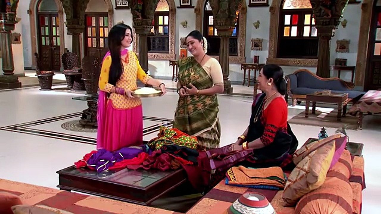 Saraswatichandra S04E10 Kumud denies accepting prasad Full Episode
