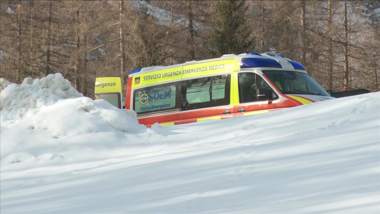 Helicopter believed to be carrying Lindsey Vonn leaves Cortina after Olympics crash