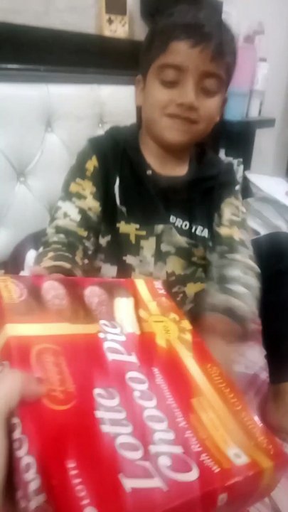 Gift to son of Choco-pie