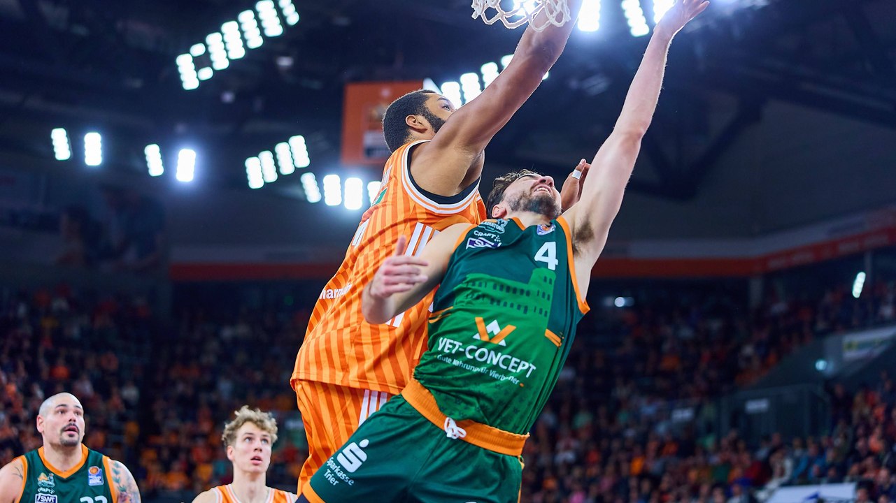 Der Neue räumt gleich auf: Soriano blockt - Ulm furios nach der Pause