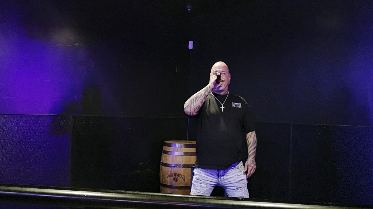 EXIT EDEN - TOTAL ECLIPSE OF THE HEART (PERFORMED LIVE AT THE WESTERNER)