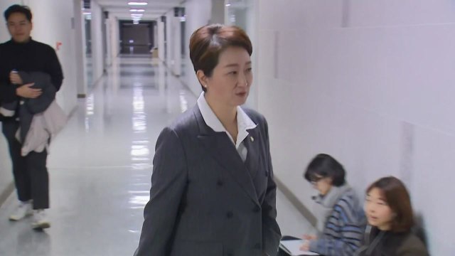 민주, '마라톤 회의' 종료... 의총 이후 최종 결정 / YTN
