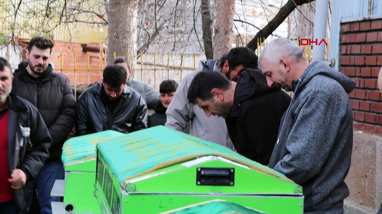 Kazada iki evladını kaybeden babadan yürekleri dağlayan sözler: Sen sabır ver Allah’ım, ah benim civanlarım