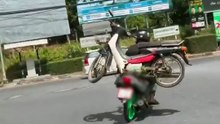 ป้าดติโท้... ขนรถมอเตอร์ไซค์กันแบบนี้เลย