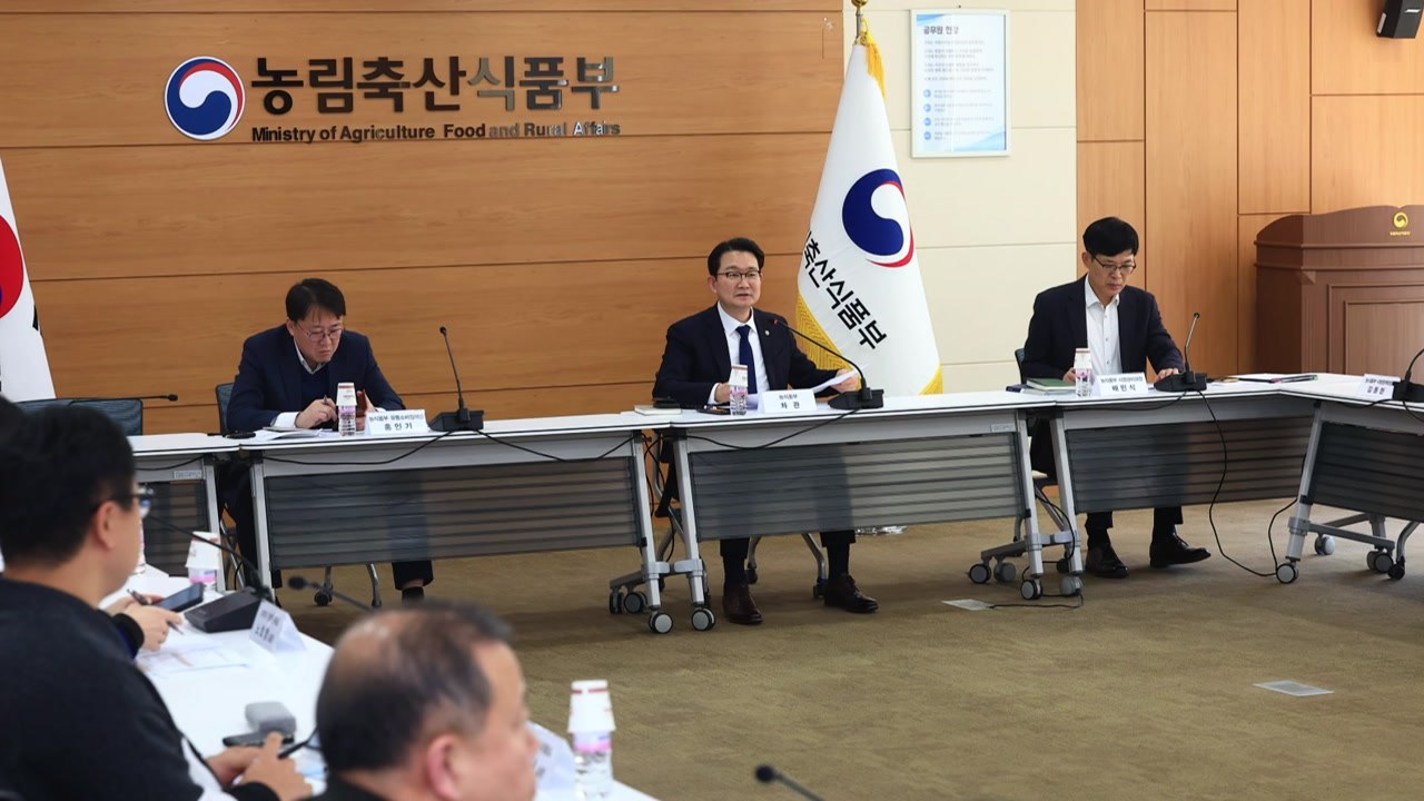 농식품부 "설 차례상 비용 작년보다 0.3% 감소...성수품 공급 안정" / YTN