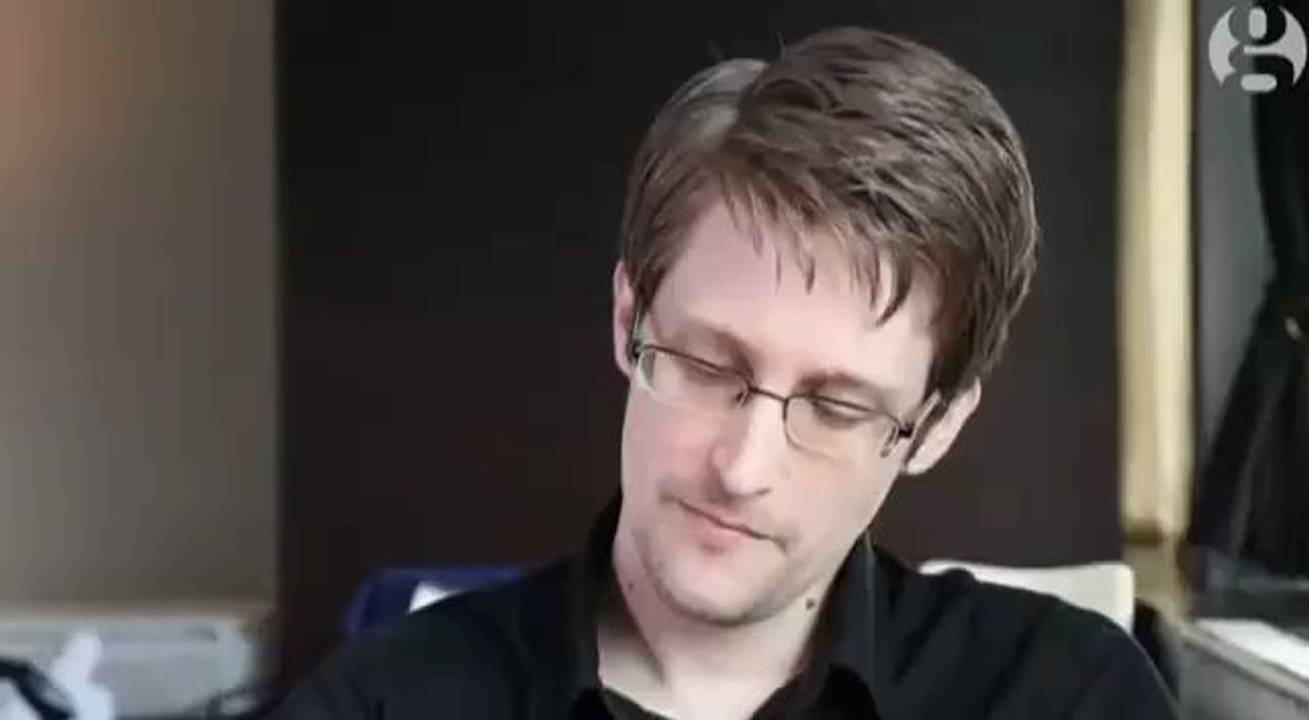Edward Snowden: "Cuando dices 'No me importa el derecho a la privacidad porque no tengo nada que ocultar', no es diferente a decir No me importa la libertad de expresión porque no tengo nada que decir,ni le importa mi libertad