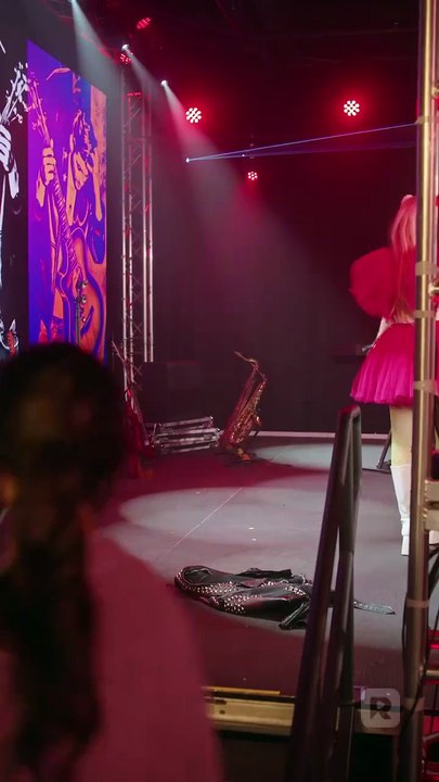 Backstage Romance with the Popstar All Episodes - ReelShort - #abel