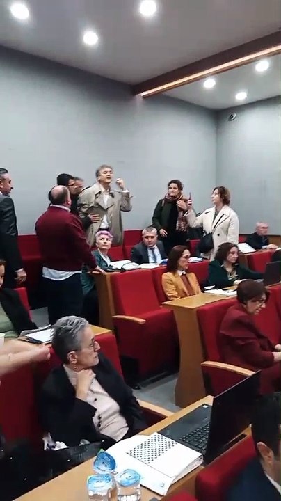 Kültürpark Platformu protestosu meclise damga vurdu: Basmane çukuru halkındır, halkın kalacak