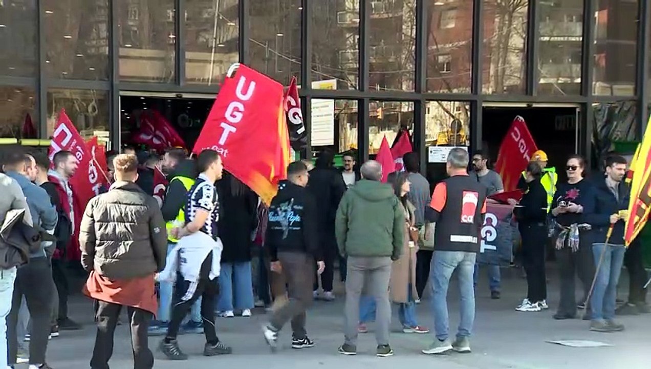 Ministerio de Transportes y sindicatos llegan a un acuerdo para desconvocar la huelga de trenes