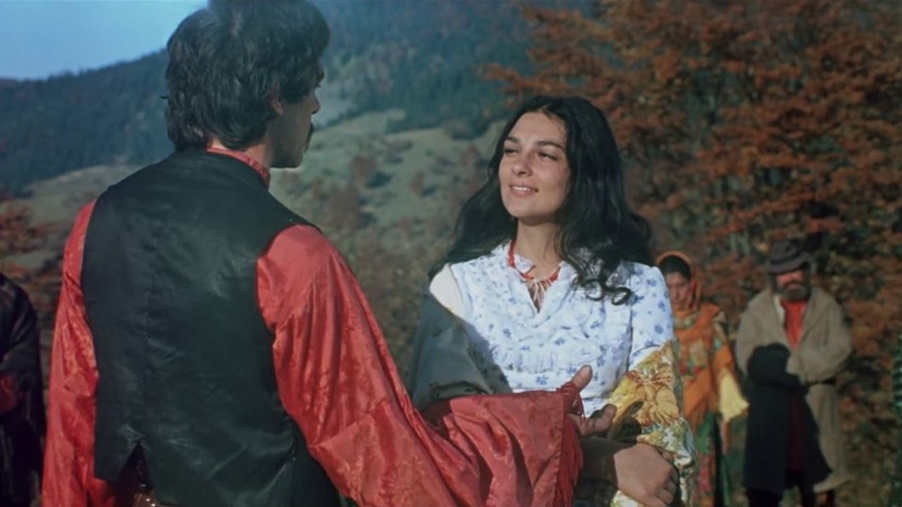 Das Zigeunerlager zieht in den Himmel Trailer DF