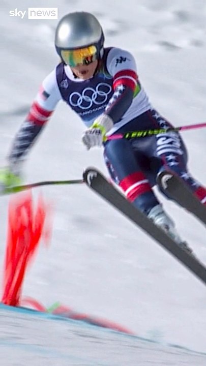 Just 13 seconds into her final run in Cortina, northern Italy, Lindsey Vonn crashed on the piste, having clipped a slalom gate while mid-air. #WinterOlympics #Skiing #Sports #Italy