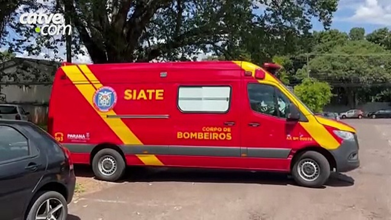 Homem cai de telhado e fica ferido no centro de Cascavel