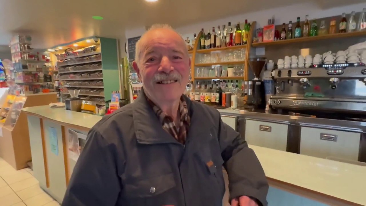 Un livre recueil des bars PMU de France, ces petits bouts de France