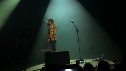 2017 - Matthieu Chedid (-M-) – Quelque chose de Tennessee – Hommage à Johnny Hallyday – La Bonne Étoile, Montpellier (06 décembre)