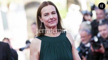 "Il est incapable d'agresser" : Carole Bouquet défend Gérard Depardieu, accusé de viols et d'agressions sexuelles par une dizaine de femmes, et ça scandalise (sauf Fanny Ardant)