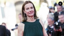 "Il est incapable d'agresser" : Carole Bouquet défend Gérard Depardieu, accusé de viols et d'agressions sexuelles par une dizaine de femmes, et ça scandalise (sauf Fanny Ardant)