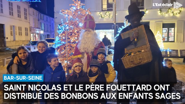 Saint Nicolas et le Père Fouettard ont distribué des bonbons aux enfants sages de Bar-sur-Seine
