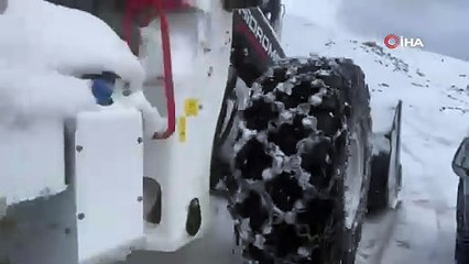 Kar yağışı ulaşımı felç etti:  Yüksek rakımlı bölgelerde 2 günde hayat durdu