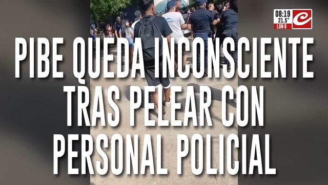 Tremendo: pibe queda inconsciente tras enfrentarse a golpes con efectivos policiales
