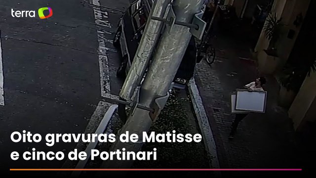 Câmeras flagram suspeitos carregando obras roubadas da Biblioteca Mário de Andrade, em São Paulo