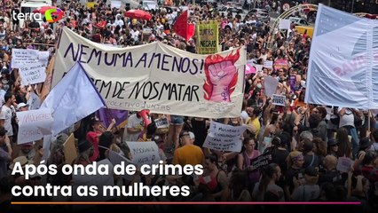 Ato nacional contra feminicídios reúne milhares de mulheres na Avenida Paulista: ‘Nenhuma a menos’