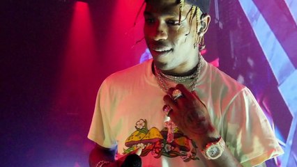 BlueFace & 6ix9ine Baby Mama Love Tape Leaking? | Hollywoodlife