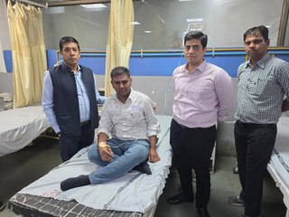 Video: दुष्कर्म के आरोपी ने हेड कांस्टेबल पर किया हमला, फायरिंग में आरोपी भी जख्मी