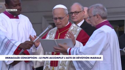 Léon XIV accomplit l'acte de dévotion à la Vierge Marie devant la colonne de l'Immaculée Conception