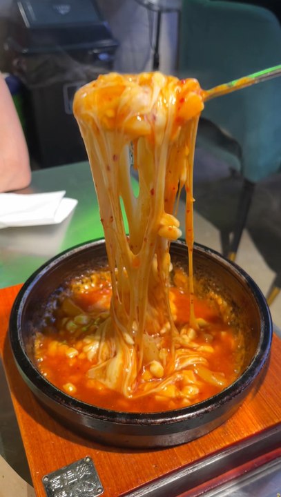 « C’est plus de ton âge! » JAMAIS 😤 Y’a pas d’âge pour faire ce qu’on aime 🙂‍↕️