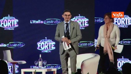 Applausi ad Atreju per Rom Braslavski, rapito il 7 ottobre da Hamas e liberato dopo 738 giorni